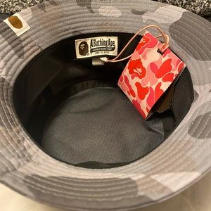 Brand new bucket hat bape. SS19 never used original with tags on